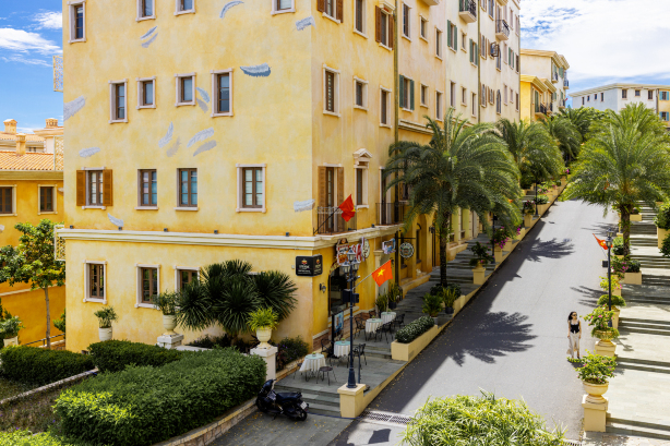 Lotus Home Corner & Rooftop